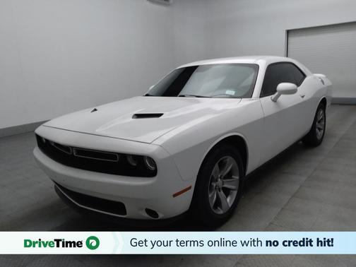 White Knuckle Clearcoat 2019 Dodge Challenger SXT