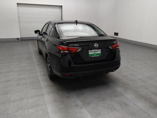 2022 Nissan Versa 1.6 S