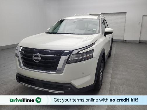 2022 Nissan Pathfinder SL 2WD