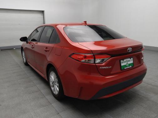 Barcelona Red Metallic 2021 Toyota Corolla LE