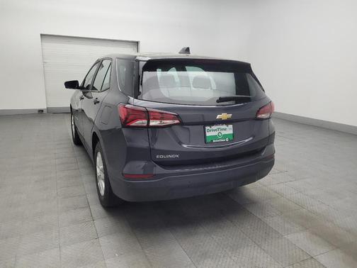 Iron Gray Metallic 2022 Chevrolet Equinox LS