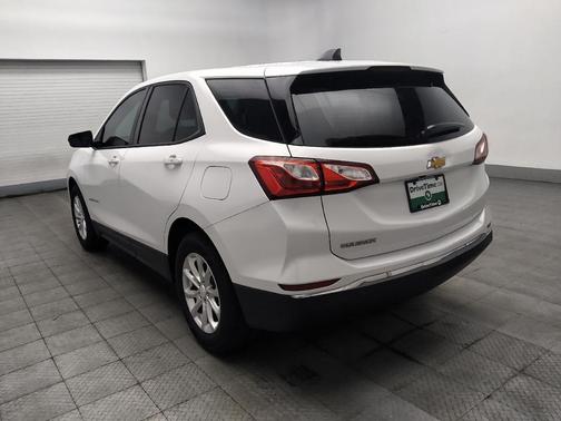 Summit White 2018 Chevrolet Equinox LS