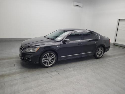2017 Volkswagen Passat 1.8T R-Line w/Comfort