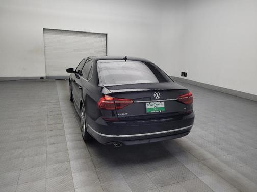 2017 Volkswagen Passat 1.8T R-Line w/Comfort