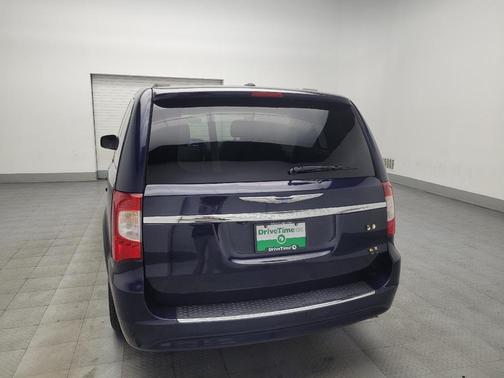 2016 Chrysler Town & Country Touring