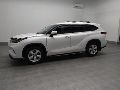 Wind Chill Pearl 2022 Toyota Highlander LE