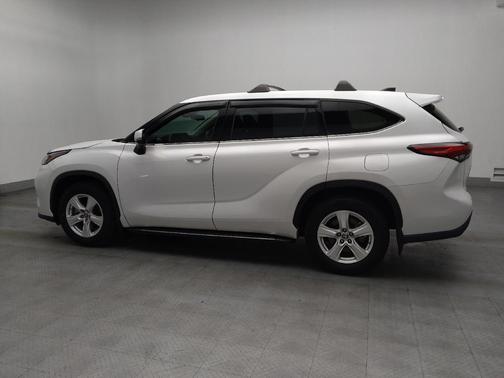 Wind Chill Pearl 2022 Toyota Highlander LE