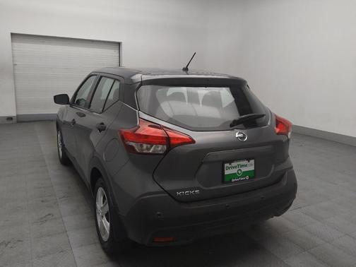 2020 Nissan Kicks S