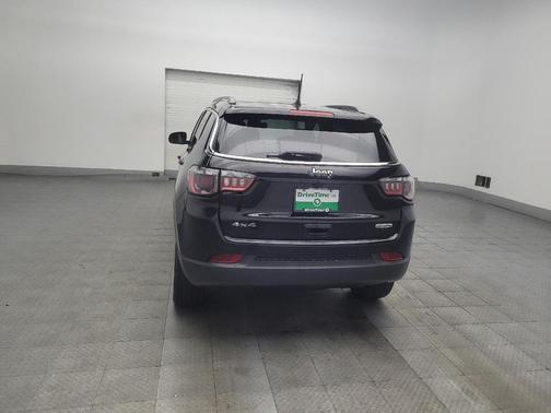 Diamond Black Crystal Pearlcoat 2022 Jeep Compass Latitude Lux
