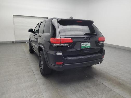 Brilliant Black Crystal Pearlcoat 2016 Jeep Grand Cherokee Laredo