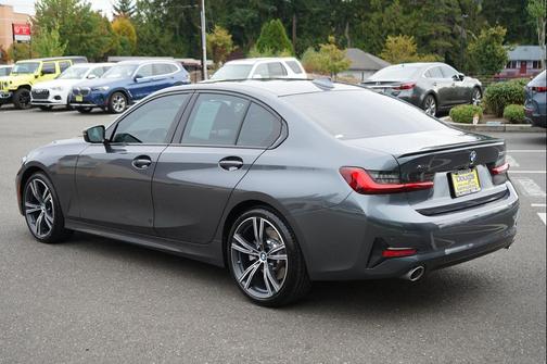 Mineral Grey Metallic 2022 BMW 330 xDrive