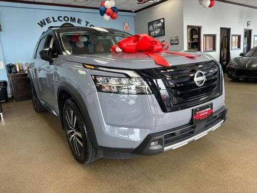 2023 Nissan Pathfinder Platinum 4WD