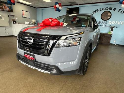 2023 Nissan Pathfinder Platinum 4WD