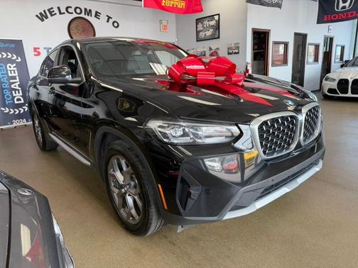 Black Sapphire Metallic 2025 BMW X4 xDrive30i