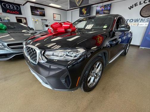 Black Sapphire Metallic 2025 BMW X4 xDrive30i