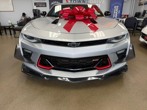 Silver Ice Metallic 2018 Chevrolet Camaro 2SS