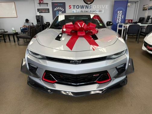 Silver Ice Metallic 2018 Chevrolet Camaro 2SS