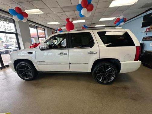 2011 Cadillac Escalade Platinum Edition