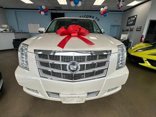 2011 Cadillac Escalade Platinum Edition