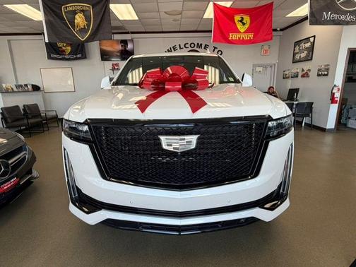 Crystal White Tricoat 2023 Cadillac Escalade Sport Platinum