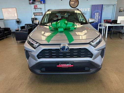 2023 Toyota RAV4 Hybrid XLE
