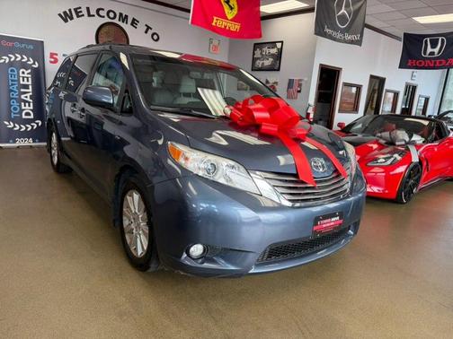 Shoreline Blue Pearl 2016 Toyota Sienna XLE