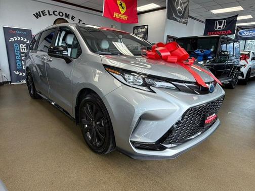Celestial Silver Metallic 2025 Toyota Sienna XSE 7 Passenger