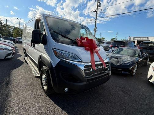 Bright White Clearcoat 2025 RAM ProMaster 2500 Tradesman