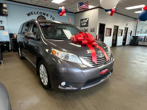 2017 Toyota Sienna XLE