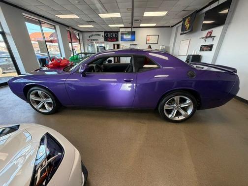 Plum Crazy Pearlcoat 2018 Dodge Challenger SXT