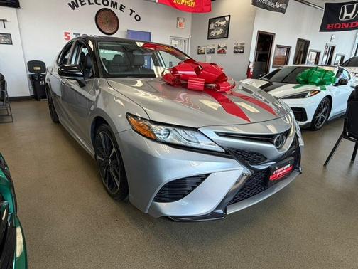 Celestial Silver Metallic 2019 Toyota Camry XSE