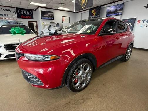 Alfa Rosso 2024 Alfa Romeo Tonale Veloce EAWD