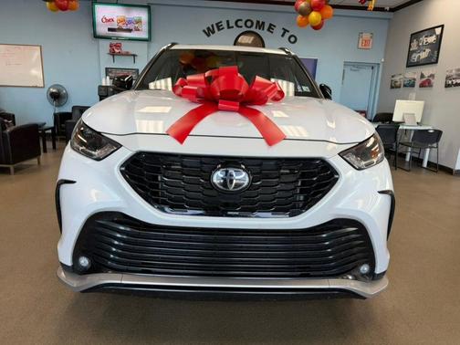 2023 Toyota Highlander XSE