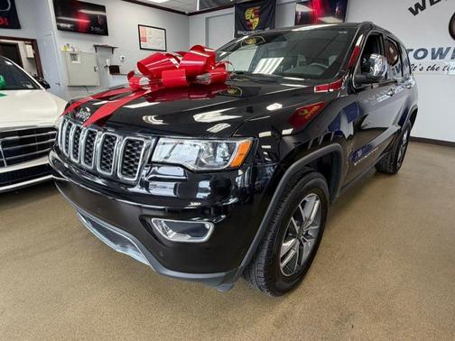 Diamond Black Crystal Pearlcoat 2019 Jeep Grand Cherokee Limited