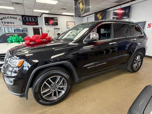 Diamond Black Crystal Pearlcoat 2019 Jeep Grand Cherokee Limited