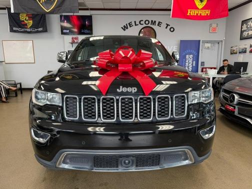 Diamond Black Crystal Pearlcoat 2019 Jeep Grand Cherokee Limited
