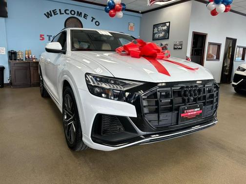 2022 Audi Q8 55 Prestige