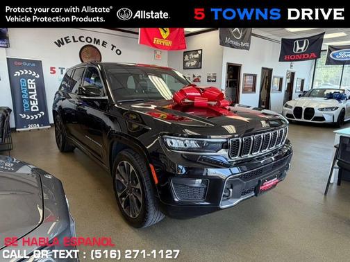 Diamond Black Crystal Pearl 2023 Jeep Grand Cherokee Overland