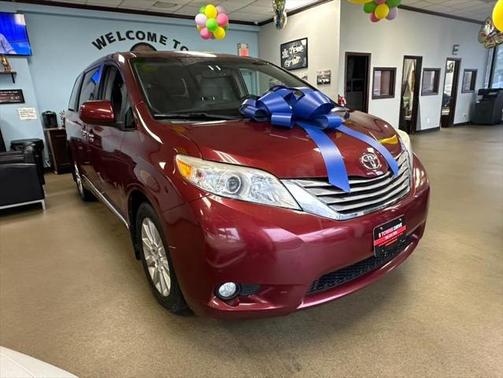2015 Toyota Sienna XLE