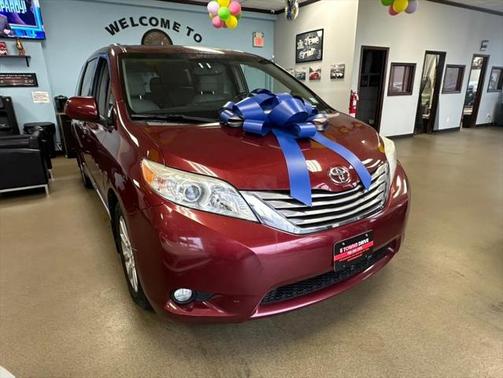 2015 Toyota Sienna XLE