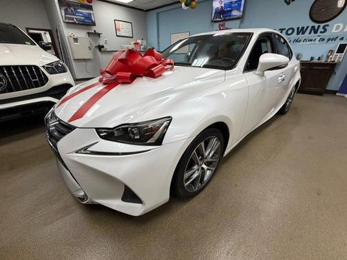 2018 Lexus IS 300 Base