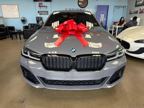 2021 BMW 530 xDrive