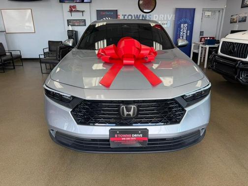 Solar Silver Metallic 2024 Honda Accord EX