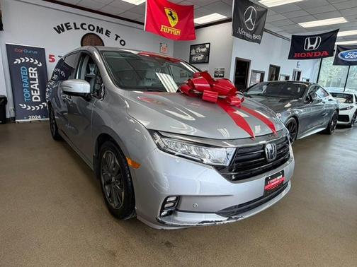 Lunar Silver Metallic 2022 Honda Odyssey Elite