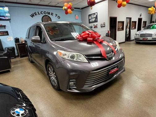 2019 Toyota Sienna Limited Premium