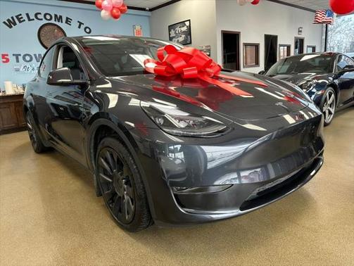 2024 Tesla Model Y Long Range Dual Motor All-Wheel Drive