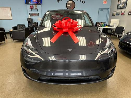 2024 Tesla Model Y Long Range Dual Motor All-Wheel Drive
