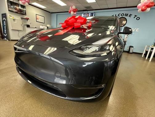 2024 Tesla Model Y Long Range Dual Motor All-Wheel Drive