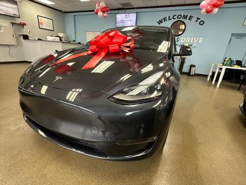 2024 Tesla Model Y Long Range Dual Motor All-Wheel Drive