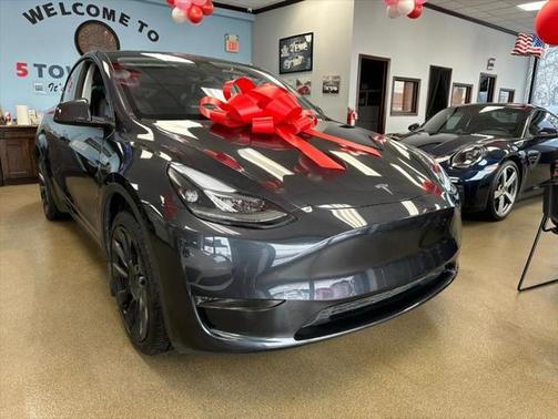 2024 Tesla Model Y Long Range Dual Motor All-Wheel Drive